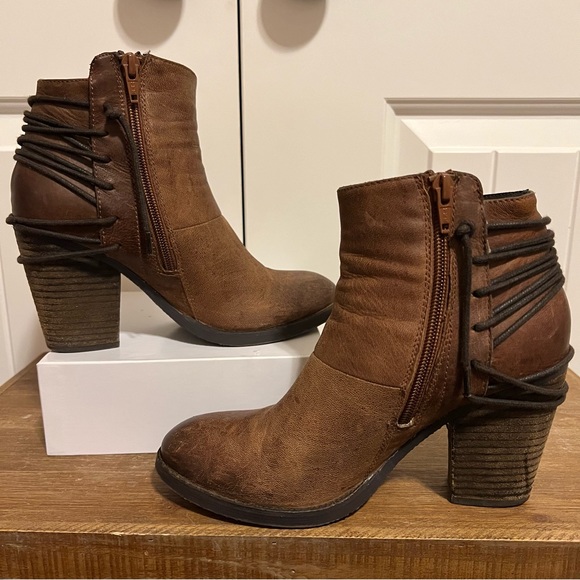 Steve Madden Raglin Bootie in Cognac Brown Size 6.5 - Picture 3 of 13